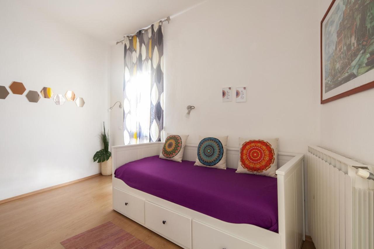 Shanti 1 - Terrace Apartment ริโอมัจโจเร ภายนอก รูปภาพ